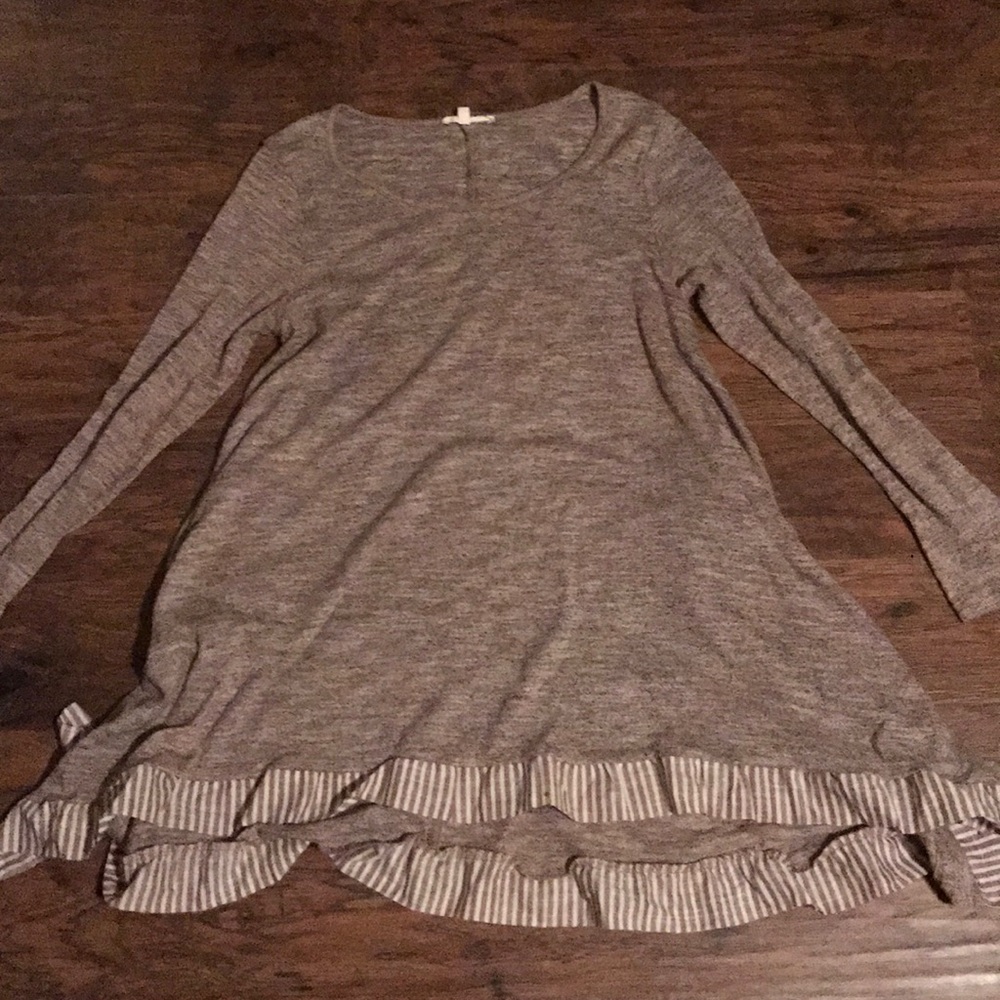Easel tunic size small